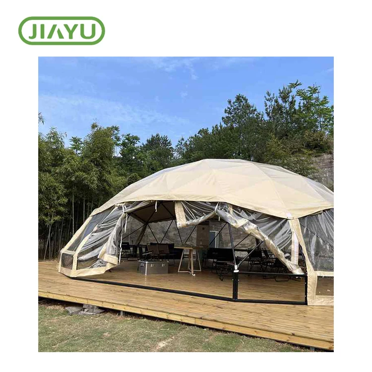 旅行テントの屋外キャンプ